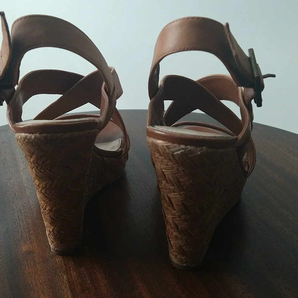 Jessica Simpson Tan Platform Sandals